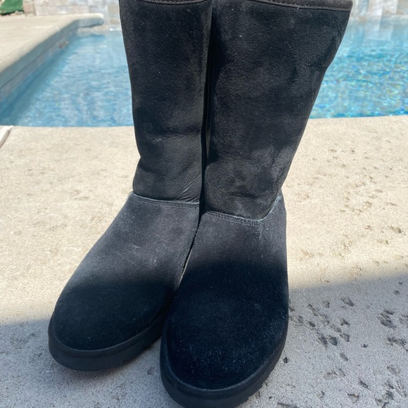 UGG Women's Black Winter Boots women’s size 6.5 - Picture 4 of 8
